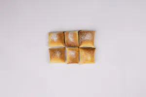 Pistachio Mini (half-dozen)