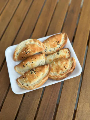 Maamoul Date & Walnut (half-dozen)